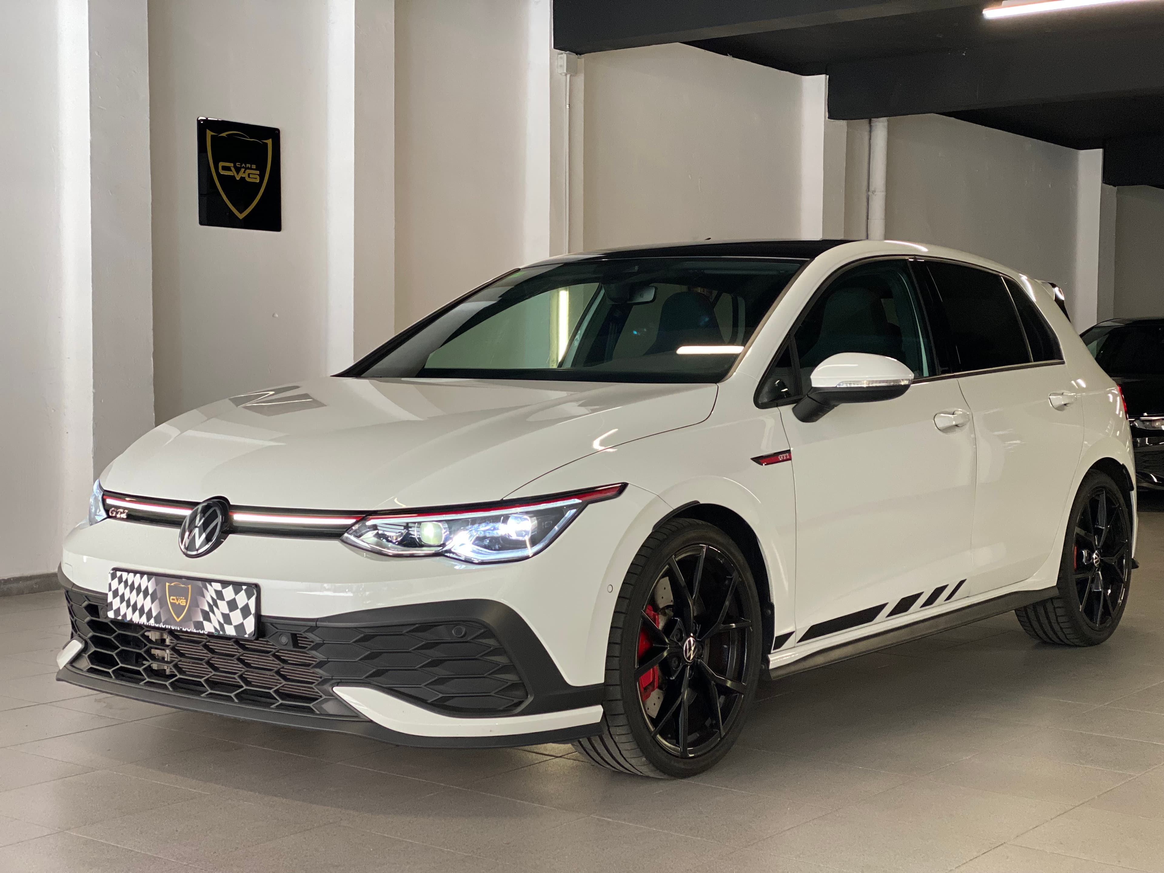 Volkswagen Golf GTI Clubsport Akrapovic — imagen 1